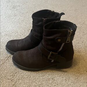 Dunes Brown Ankle Boots